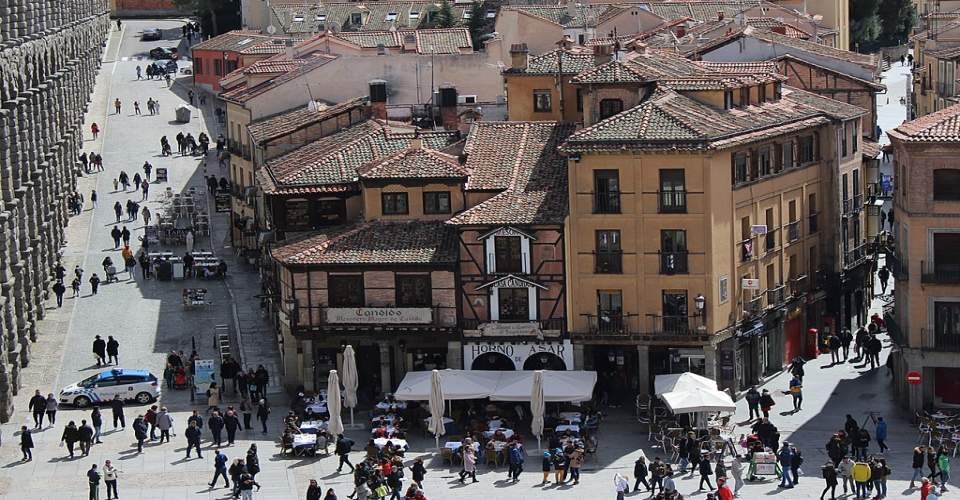 segovia - Plaza del Azoguejo.jpg